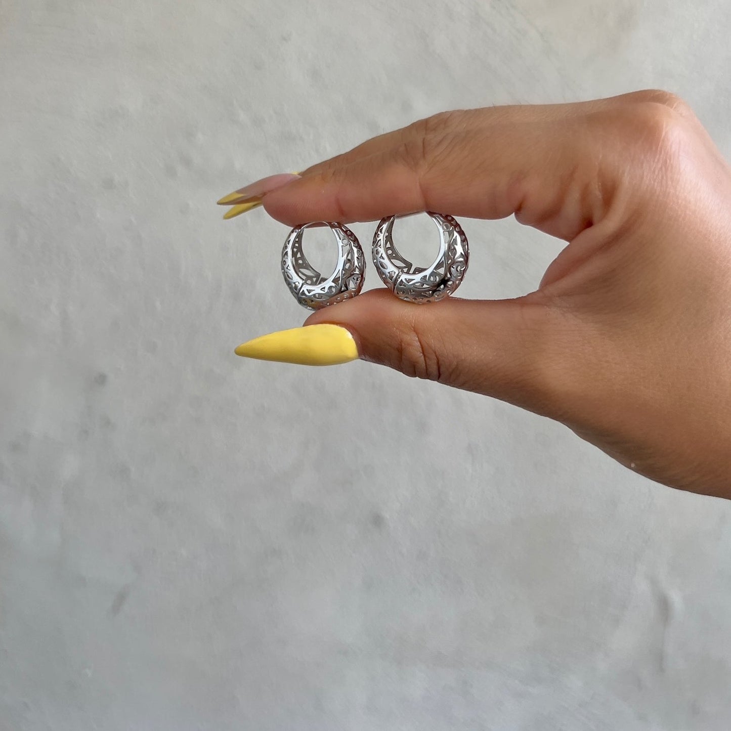 VINTAGE HOOPS