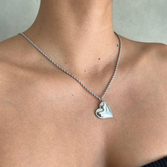 HEART NECKLACE