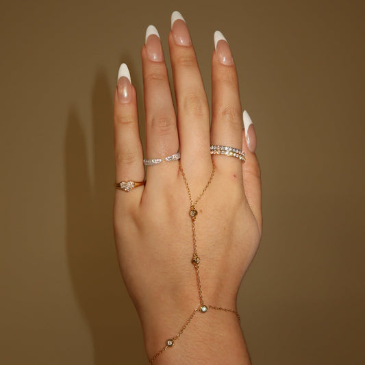 LILLY HAND CHAIN