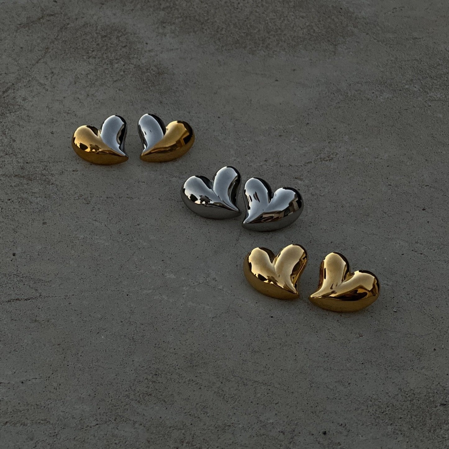 MADDY HEART STUDS