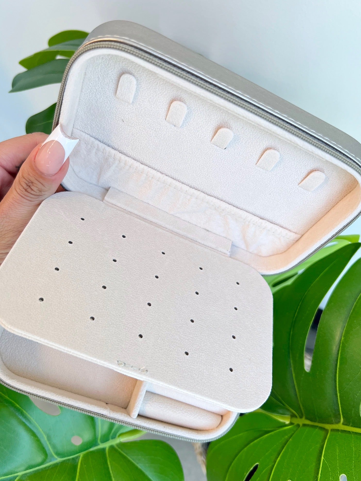 STANDARD TRAVEL CASE