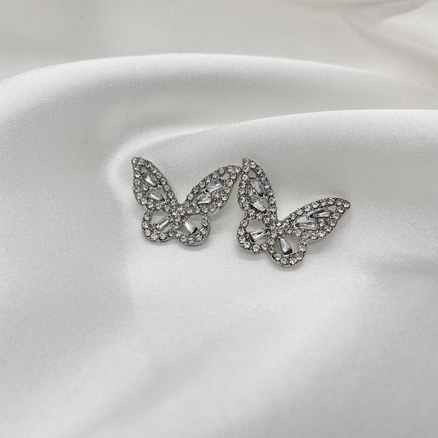 KAREN BUTTERFLY EARRINGS