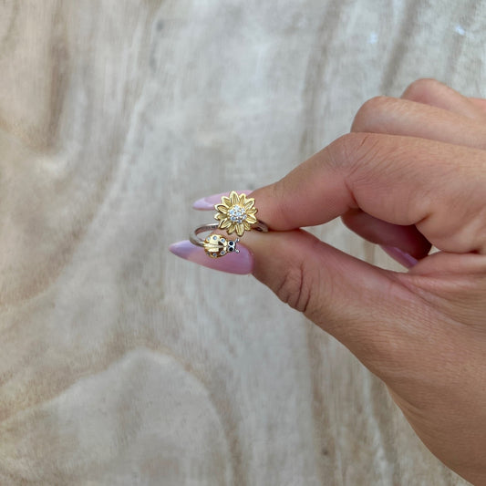 JUNE BUG RING