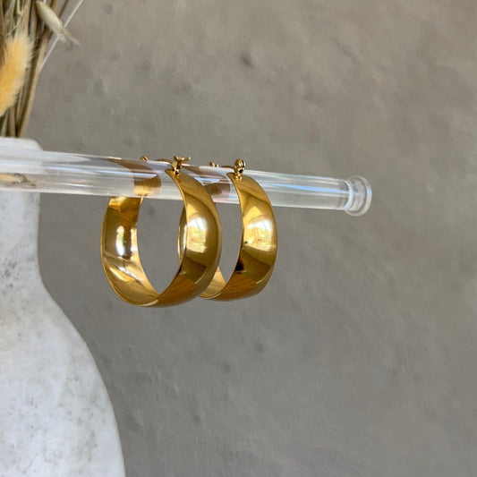 VALERIA HOOPS
