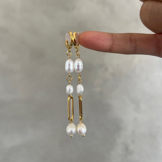 KAILANI PEARL EARRINGS